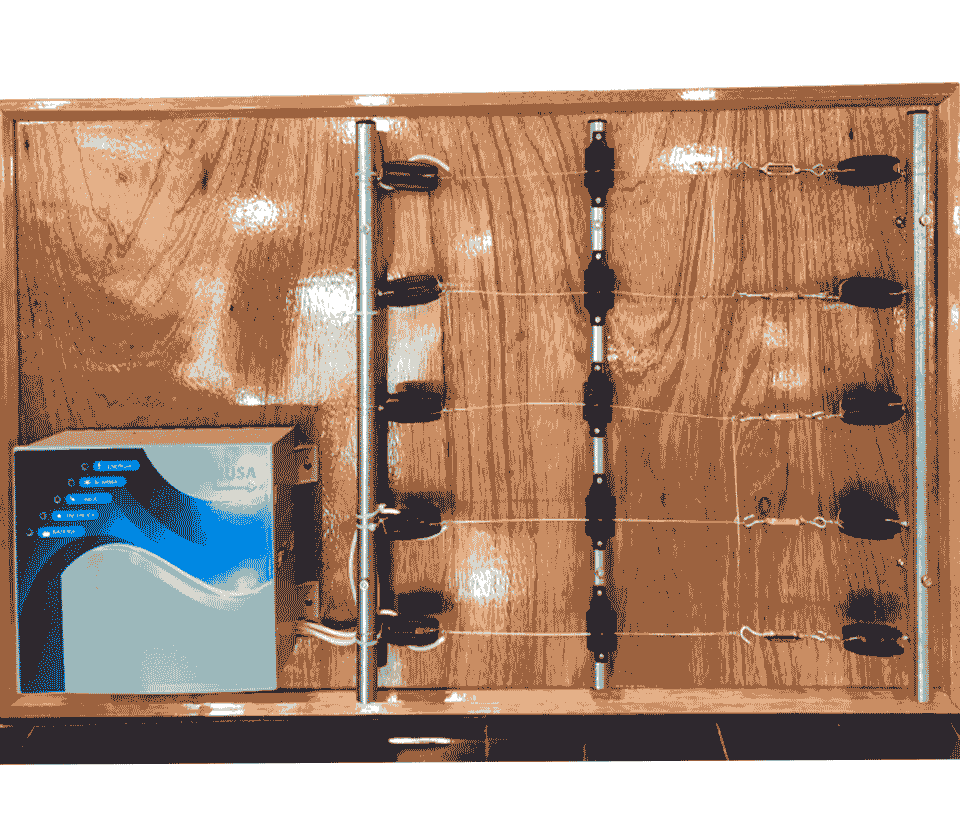 YONUSA EY10000127AFBAT - Paquete de energizador anti plantas o alta frecuencia de 10,00V con hasta 10,000 mts lineales, incluye batería de respaldo de 12VDC a 4.5 AH, sirena de 30W y gabinete metálico